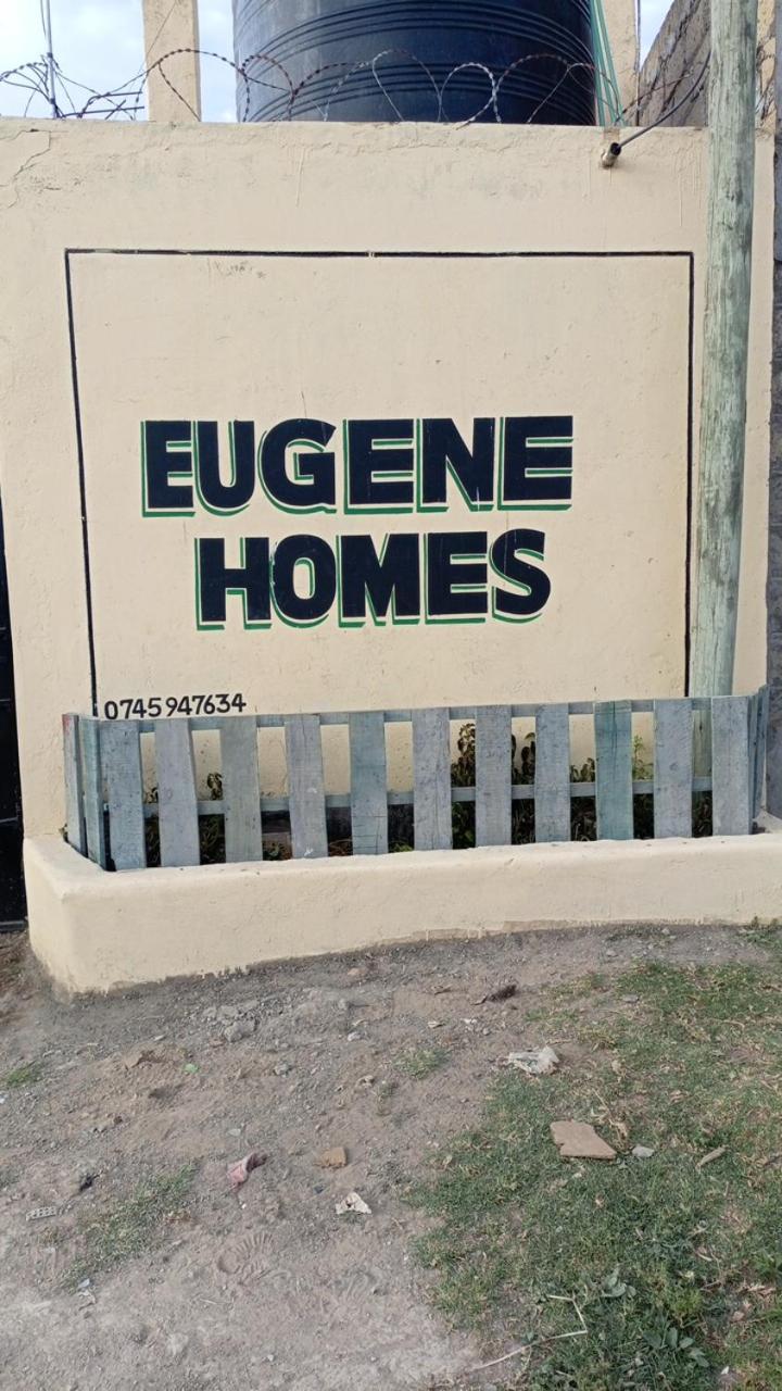 Eugene Homes 纳库鲁 外观 照片